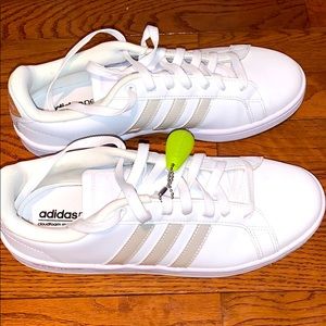 Adidas Women’s Sneakers Size 10. White